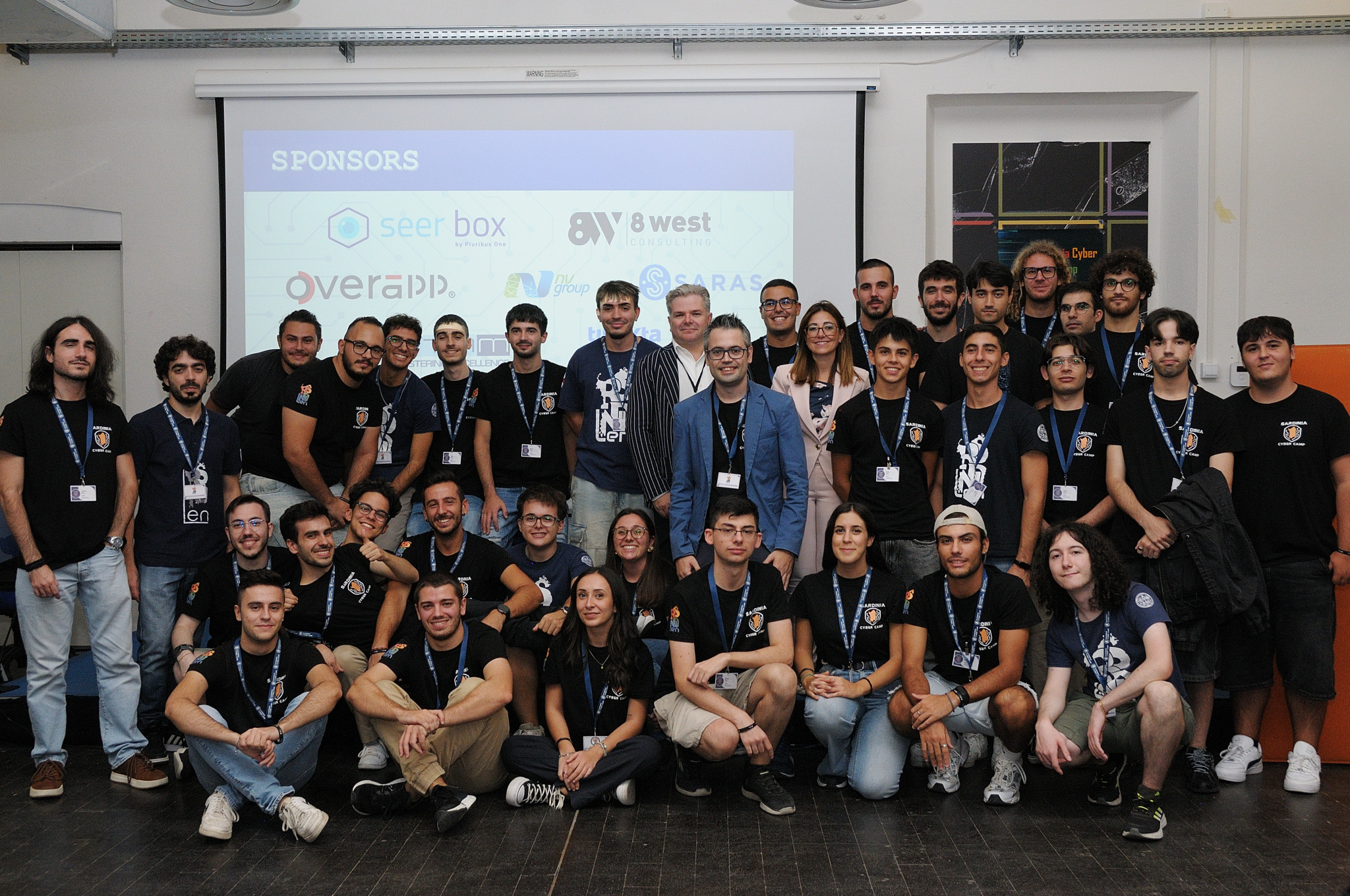 Foto di gruppo alla chiusura del Sardinia Cyber Camp 2025